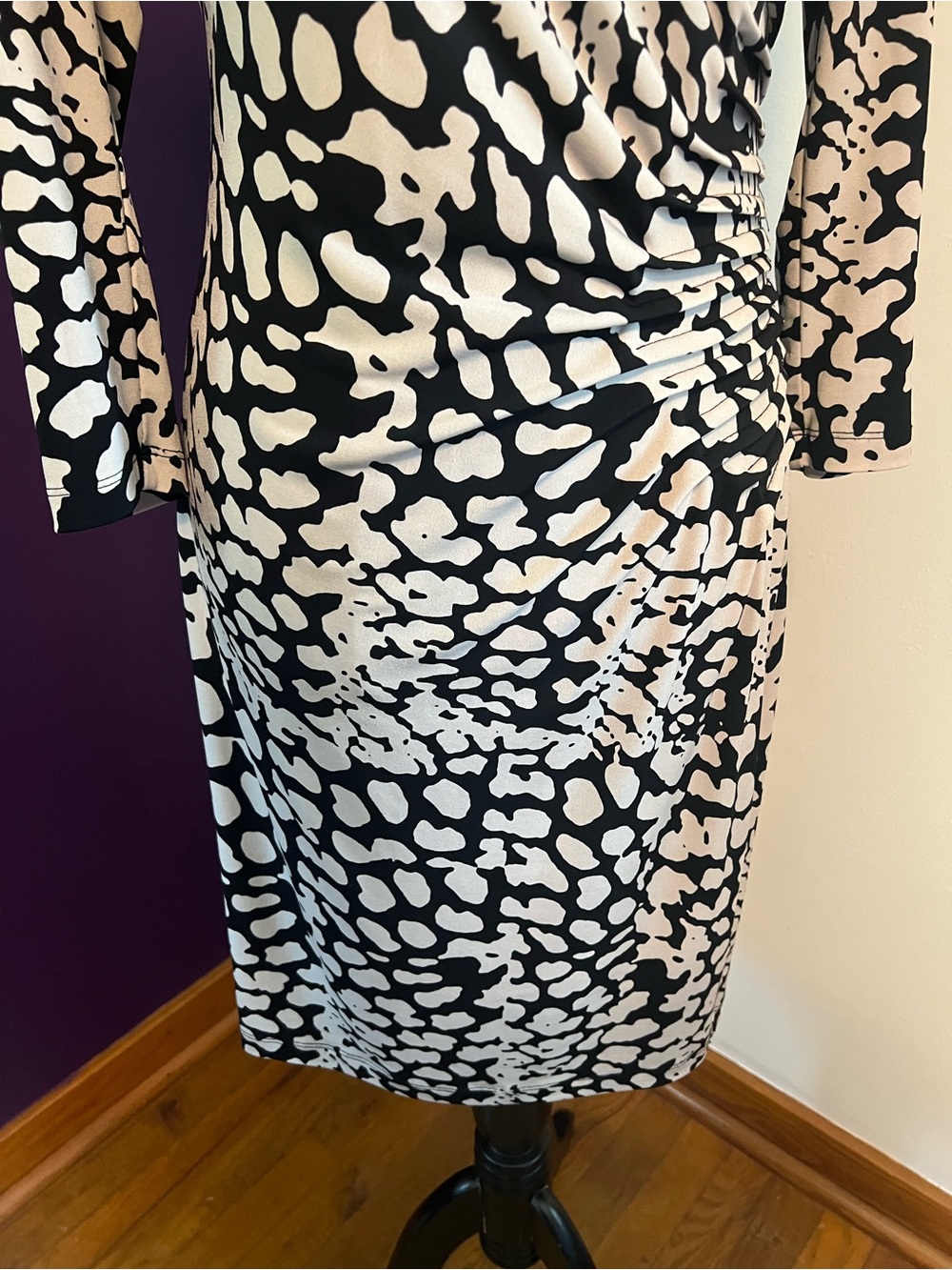 Calvin Klein Black and Cream Animal-Print Long Sleeve Dress - Picture 4 of 8